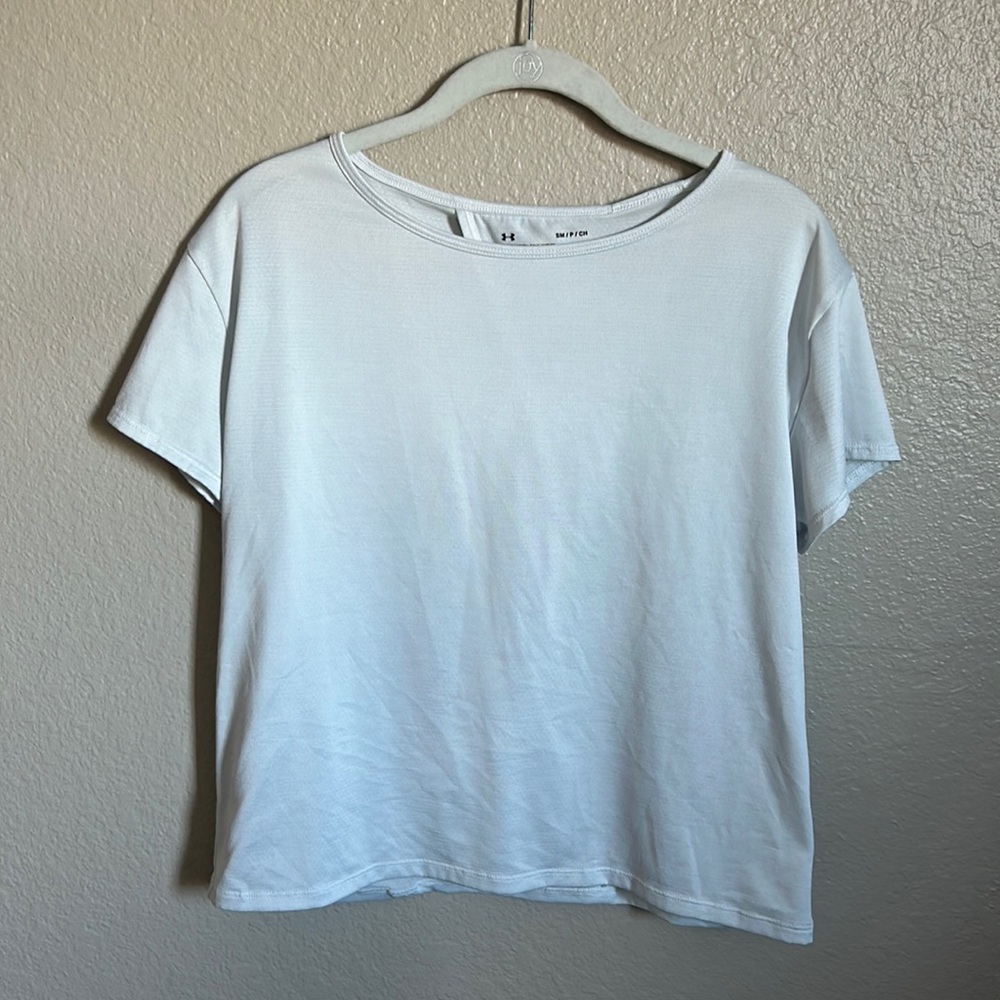 Under armour light weight workout shirt​